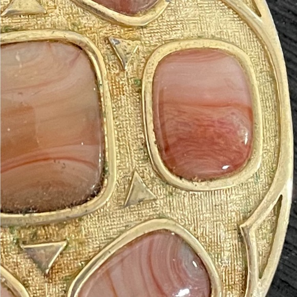 Vintage Marvella gold tone and apricot agate oval brooch pin over 2” mod boho - Picture 3 of 8